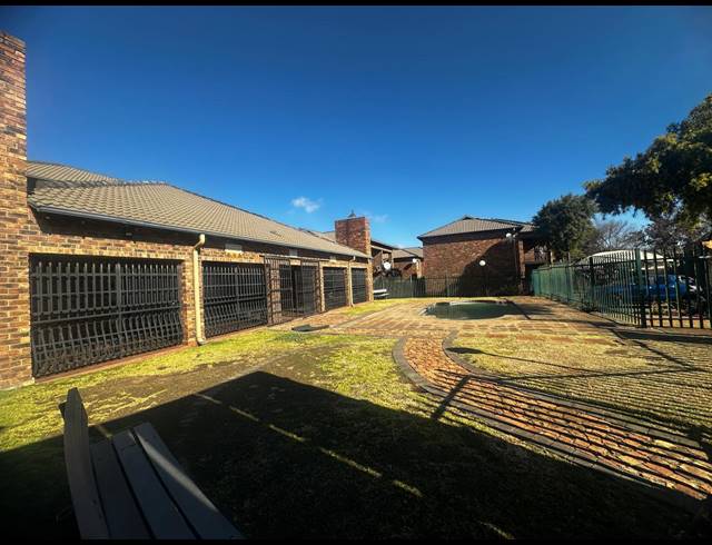 2 BEDROOM APARTMENT FOR SALE IN SONNEVELD